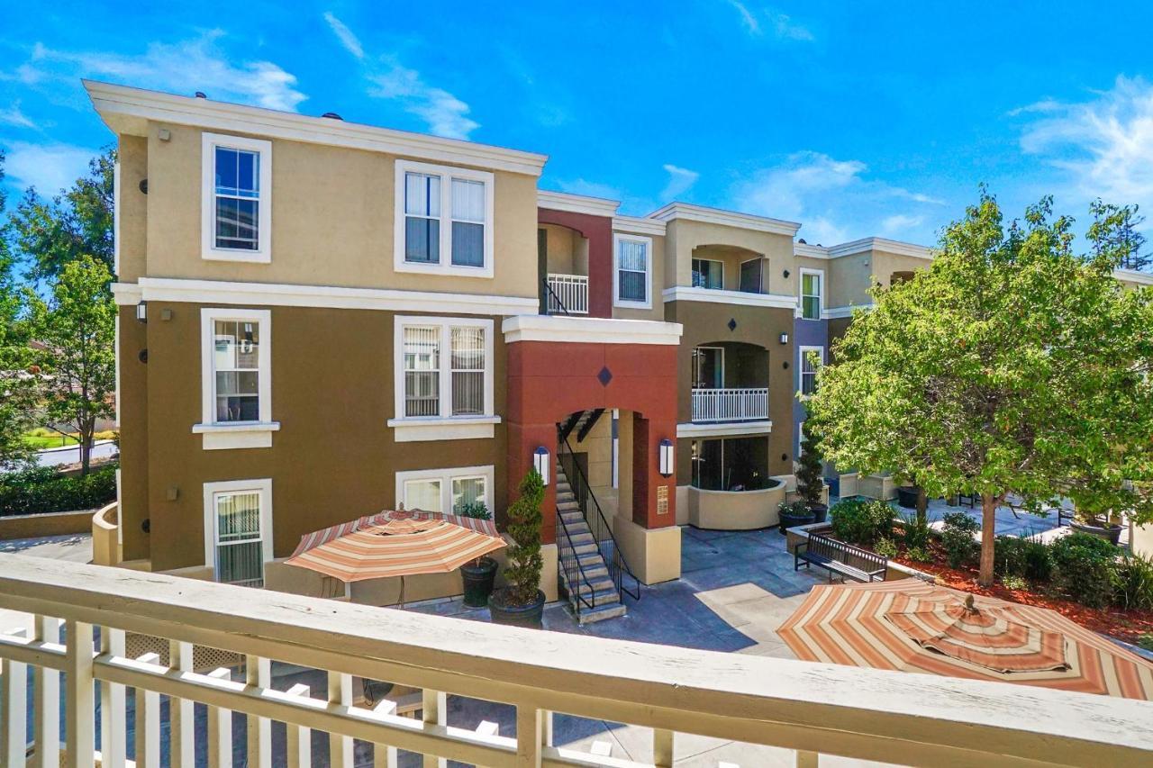 Global Luxury Suites In Cupertino Exterior foto